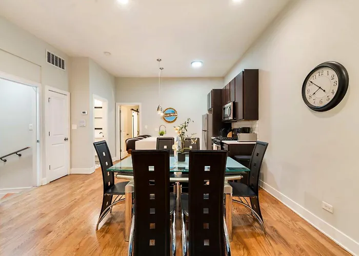 4br 3ba Pilsen Retreat - 10 Min From Downtown *