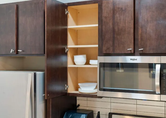 4br 3ba Pilsen Retreat - 10 Min From Downtown *