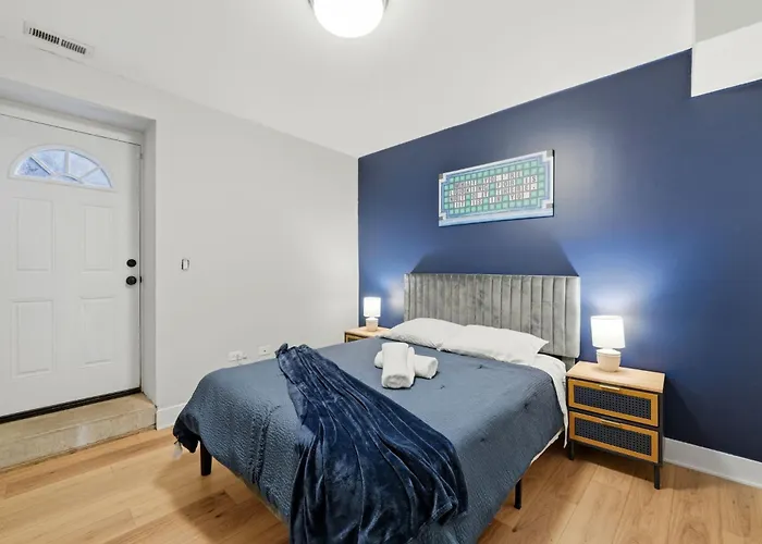 4br 3ba Pilsen Retreat - 10 Min From Downtown Apartamento